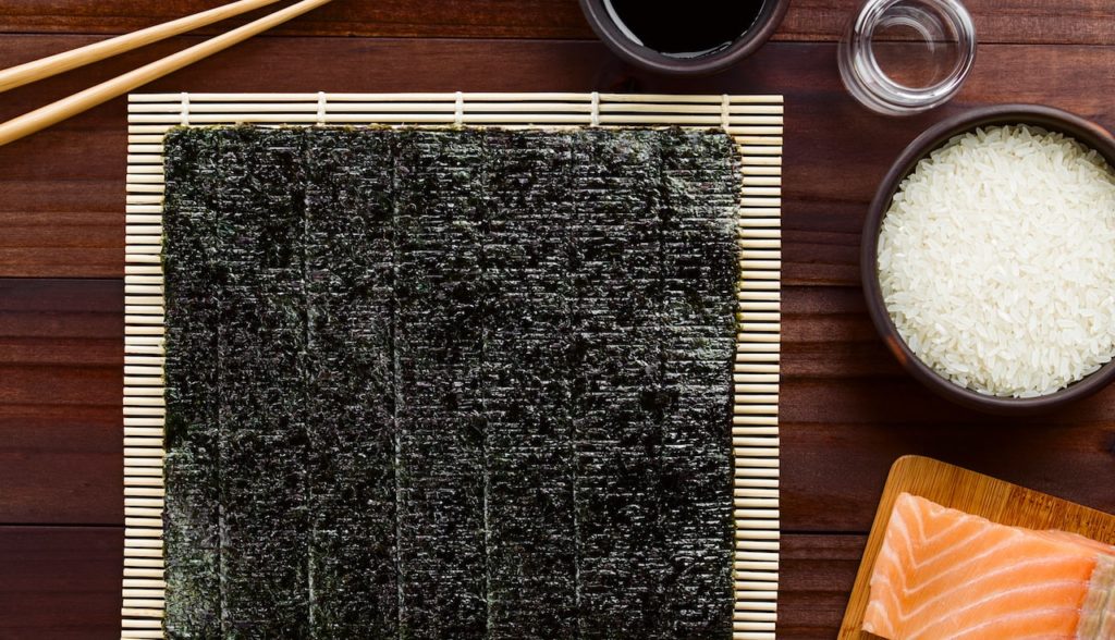 Sushi equipment: Makisu, Bamboo mat that is used to roll sushi rolls.